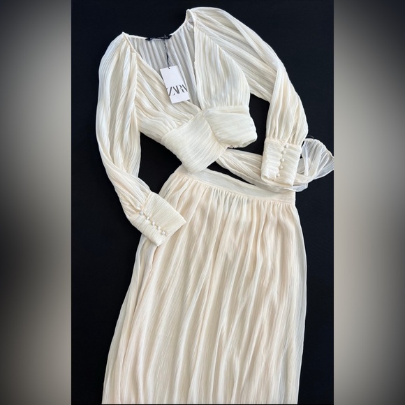 Zara Cream Skirt Set - Picture 13 of 13